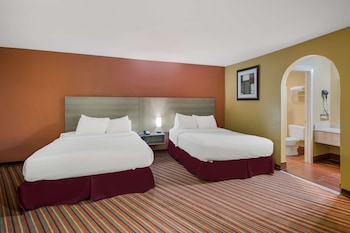 Family Suite, 2 Queen Beds, Non Smoking, Refrigerator & Microwave