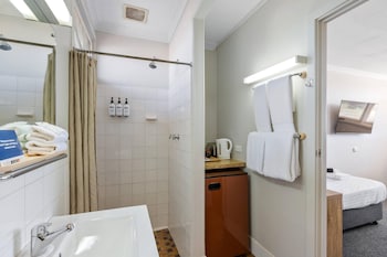 Standard Room, Multiple Beds, Non Smoking