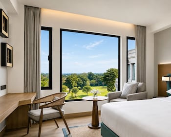 Premier Room, 1 King Bed, Golf View
