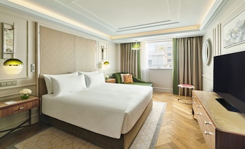 Suite, 1 King Bed
