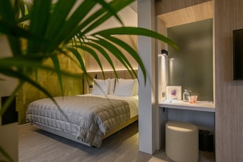 Junior Studio Suite