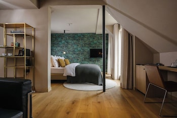 Elite Studio Suite