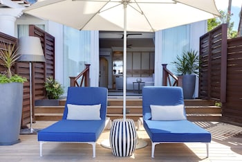 Suite, 1 King Bed, Accessible, Beachfront