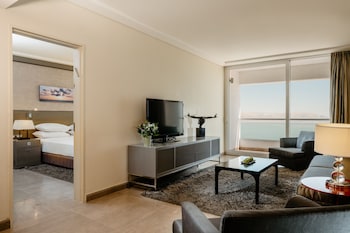 Executive Deluxe Suite