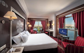 Ambassador Suite - Direct Front Nile View