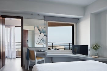 Executive Suite, Sea View