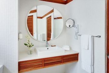 Beachfront Verandah Suite