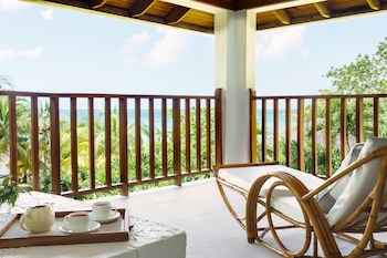Beachfront Suite