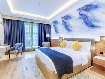 Superior Room, 1 King Bed