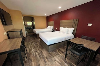 Room, 2 Queen Beds, Hearing Accessible, Non Smoking
