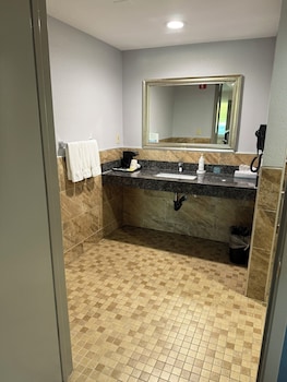 Room, 2 Queen Beds, Hearing Accessible, Non Smoking