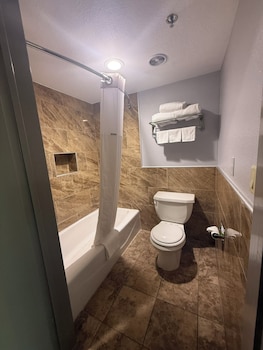 Room, 2 Queen Beds, Accessible, Non Smoking