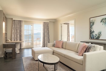 Premium Coastal Suite