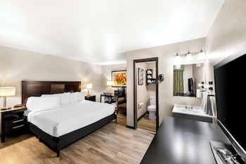 Room, 1 King Bed, Non Smoking (1st Floor)