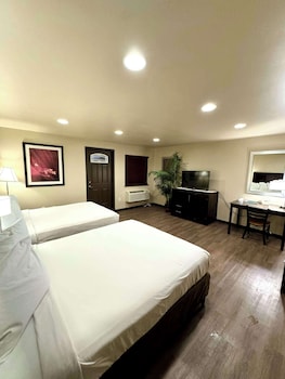 Family Suite, 2 Queen Beds (Supreme, 2nd Floor, No Elevator)