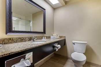 Standard King (2nd Floor)