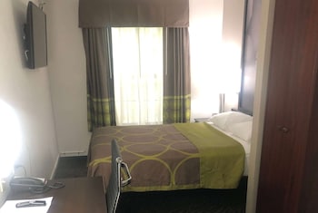 Room, 1 Queen Bed, Non Smoking (Small)