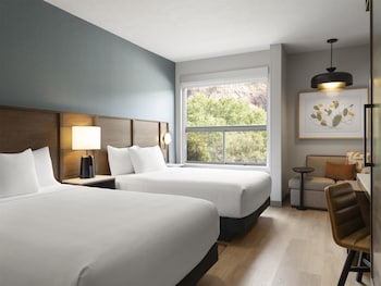 Room, 2 Queen Beds