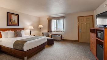Suite, 1 King Bed, Non Smoking, Jetted Tub