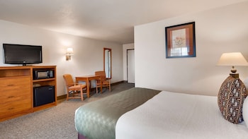Standard Room, 1 Queen Bed, Accessible, Bathtub