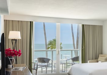 Alligator Reef Oceanfront Room Two Queens