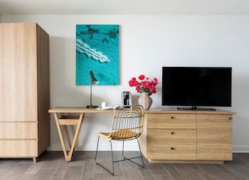 Alligator Reef Oceanfront Room King