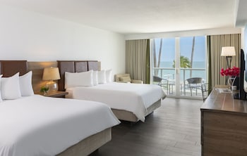 Alligator Reef Oceanfront Room Two Queens
