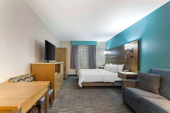Suite, 1 King Bed with Sofa bed, Accessible, Non Smoking (with Sofabed)