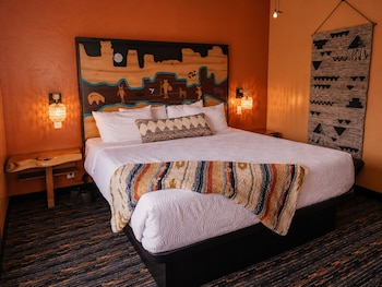 Panoramic Sedona King Suite
