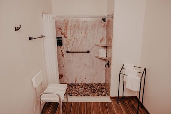 Accessible King Oasis