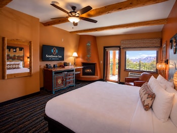 Scenic King Fireplace Escape