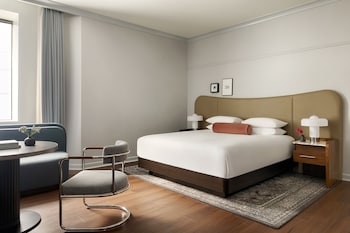 Room, 1 King Bed, Mobility Accessible (Communications)