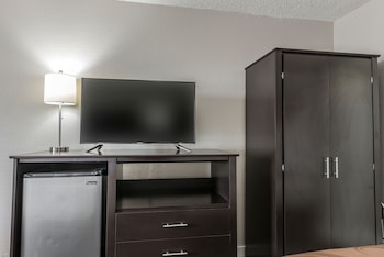 2 Double Beds, 2 Room Efficiency Suite, Non Smoking