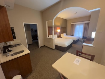 Suite, 2 Queen Beds, Non Smoking (Efficiency)