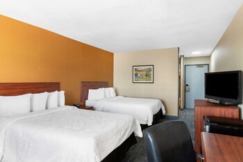 Room, 2 Queen Beds, Non Smoking