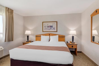 Suite, 1 King Bed, Non Smoking, Jetted Tub