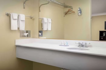 Suite, 1 King Bed, Non Smoking