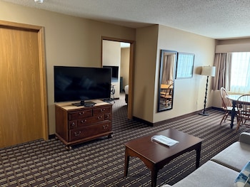 Suite, 1 Queen Bed, Non Smoking, Refrigerator & Microwave (Theme Room;with Sofabed)