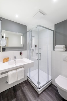 Standard Suite, Multiple Beds