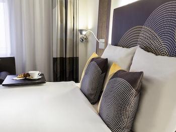 Superior Room, 1 Queen Bed with Sofa bed