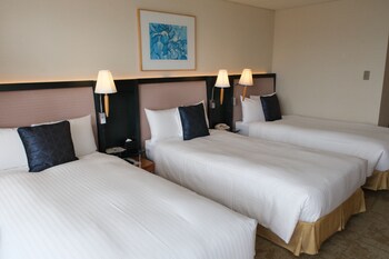 Luxury Triple Park View, Non-Smoking (bed size 97cm)
