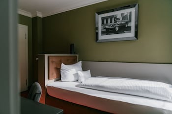 Classic Single Room