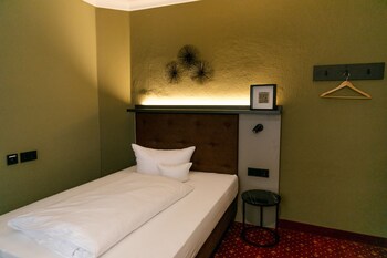 Classic Single Room