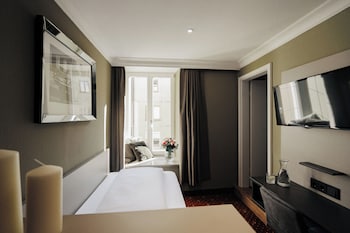 Classic Single Room