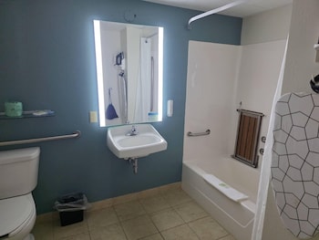 Suite, 1 King Bed with Sofa bed, Accessible, Non Smoking