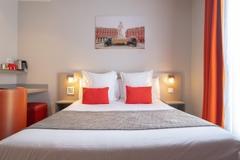 Double Room, city side