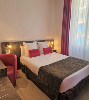 Double Room, city side