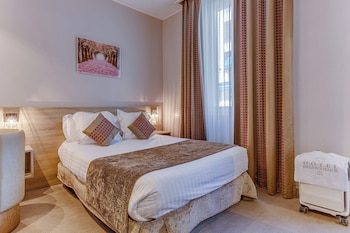Double Room, city side