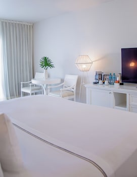 Deluxe Room, Garden View