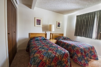 Condo, 3 Bedrooms